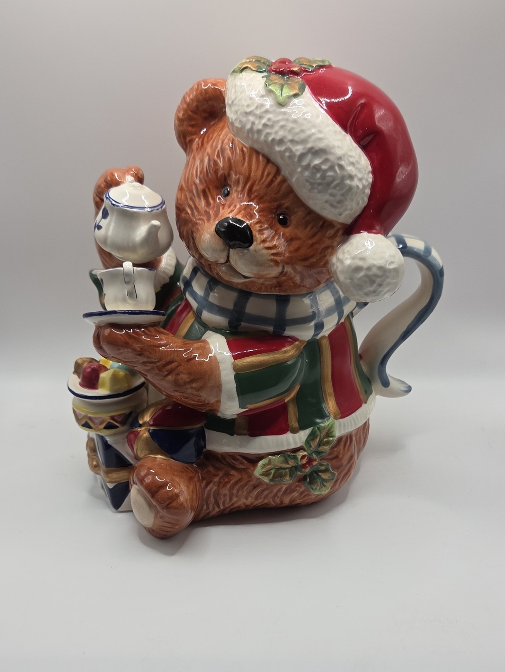 Cracker Barrel Christmas Bear Teapot. NIB
